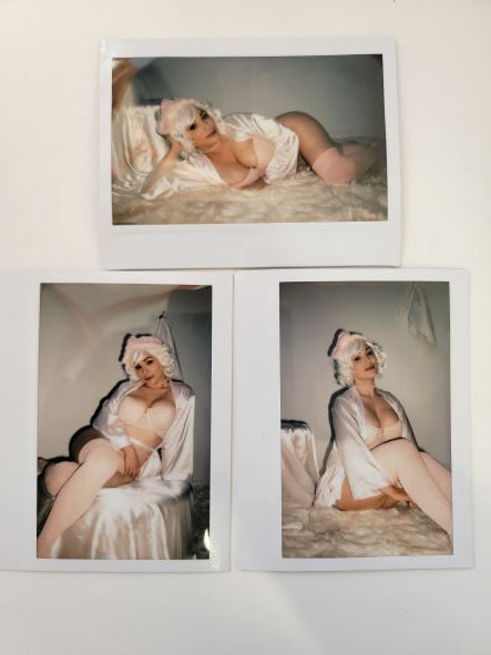 # MotivationalBoobs January - Random Polaroid