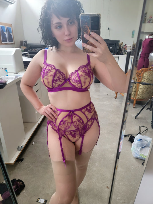 DITA VON TEESE Lingerie Try On - Pics and Videos