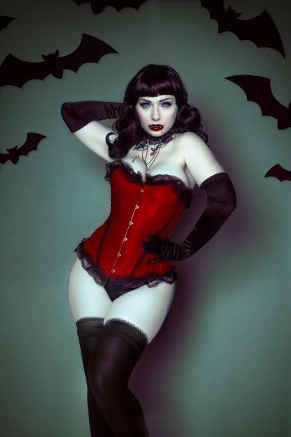 Bettie Page Vampire - Bats